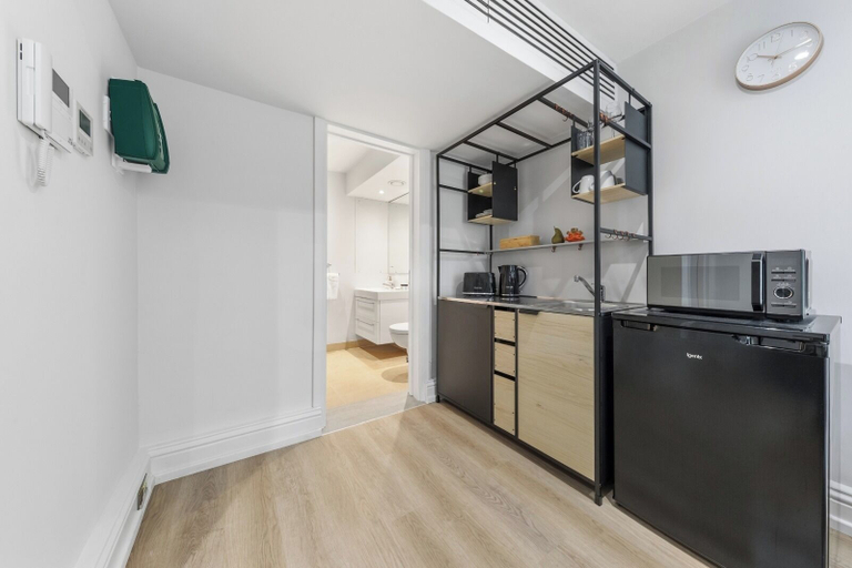 Private kitchenette 4, BAZ Tower - London, London