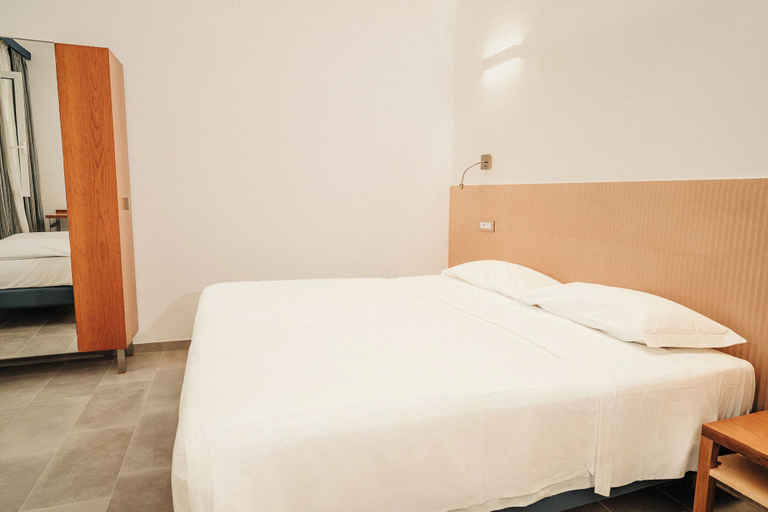 Room 5, Hotel Mediterraneo, Rome