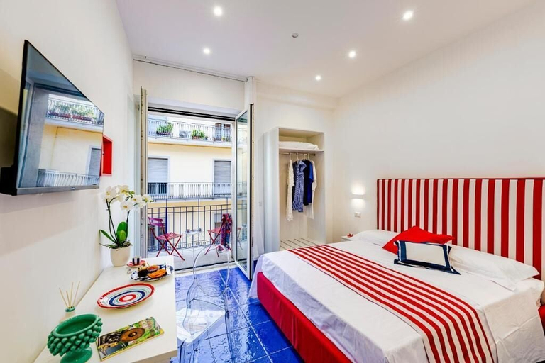 Room 2, Bellamore, Napoli