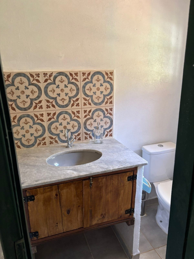 Bathroom, Refúgio dos pinhais, Sapucaí-Mirim