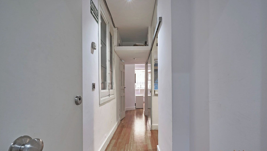 Interior 2, Madrid - Apartment - City Center - Sleeps 4, Madrid
