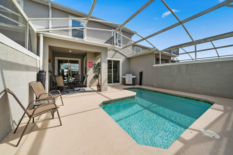 Sport & Beauty 1, 900 Pebble Beach Drive, Osceola