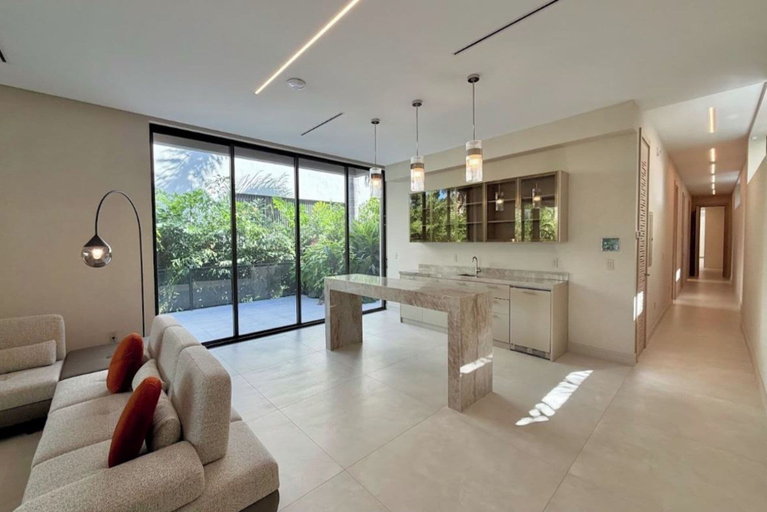 Exterior 3, Villa Cirilla, Miami-Dade