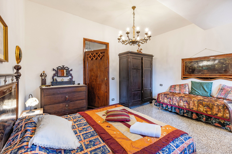 Room 4, Villa Paola Private Pool Gym in Chianti, Florence