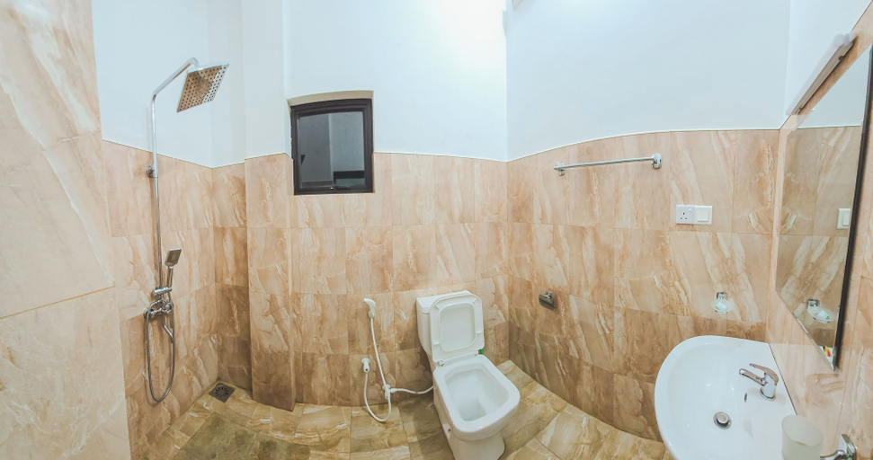 Bathroom 3, Nilaro Holiday Resort, N. Palatha Central
