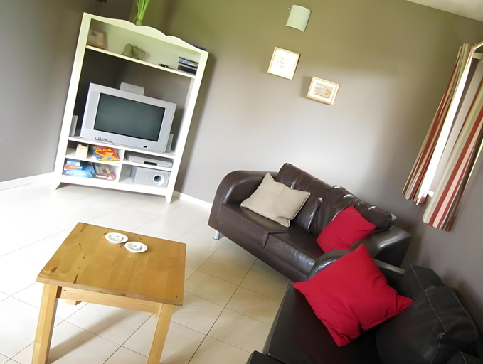Interior view 4, Luxury Holiday Home in Thirimont Liege with Private Garden, Liège