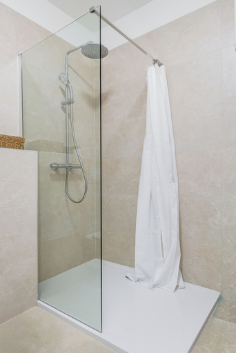 Bathroom 3, The Oak Haven, Split