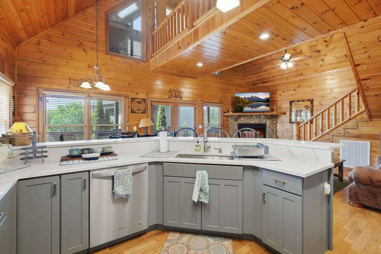 Private kitchen 5, Lazy Bear Retreat, Fannin