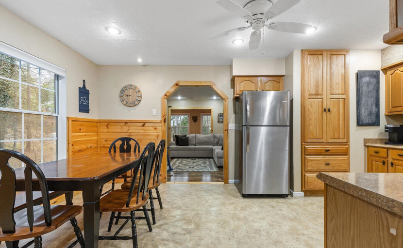 Interior 3, Heavenly Sunshine, Sevier