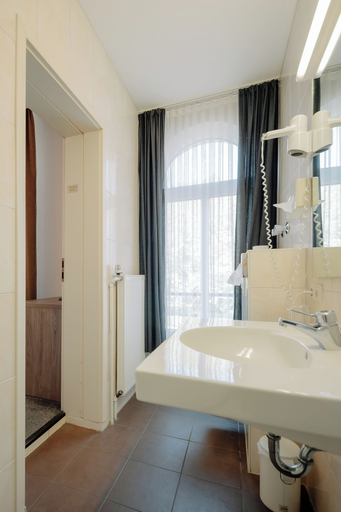 Bathroom 5, Parkhotel Lingen by Hackmann, Emsland