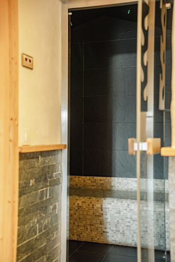 Steam room, Hameau des clos Virolet, Haute-Savoie