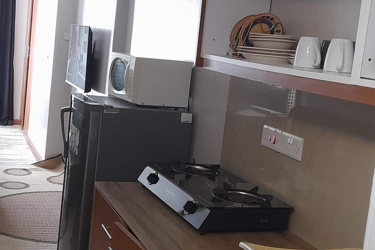 Private kitchen 5, 1-bed Apartment Sleeps 2 in Nairobi - Free Parking, Embakasi East