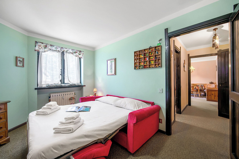 Room 3, Appartamento Pian dei Larici for 4, Torino