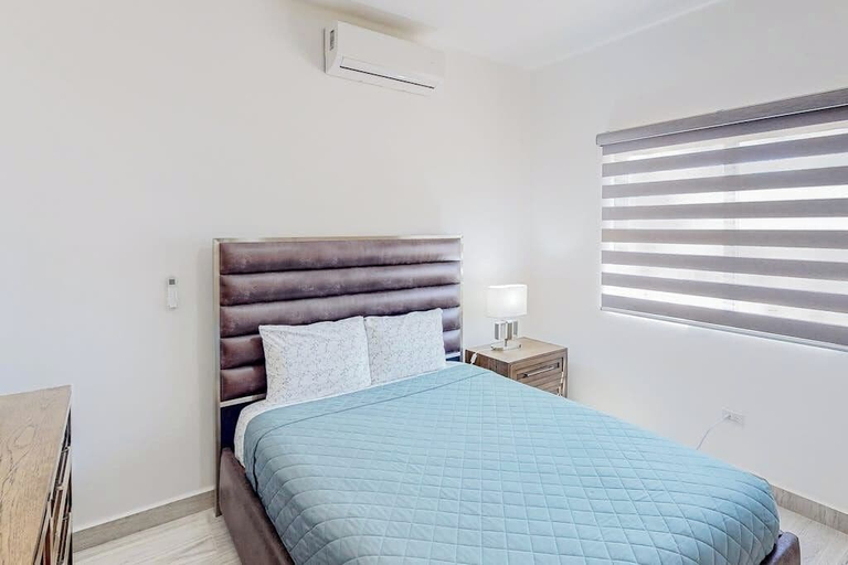 Room 3, Luxurious Mountain-view Apartment Close to the sea With Rooftop Sunset Views, La Paz