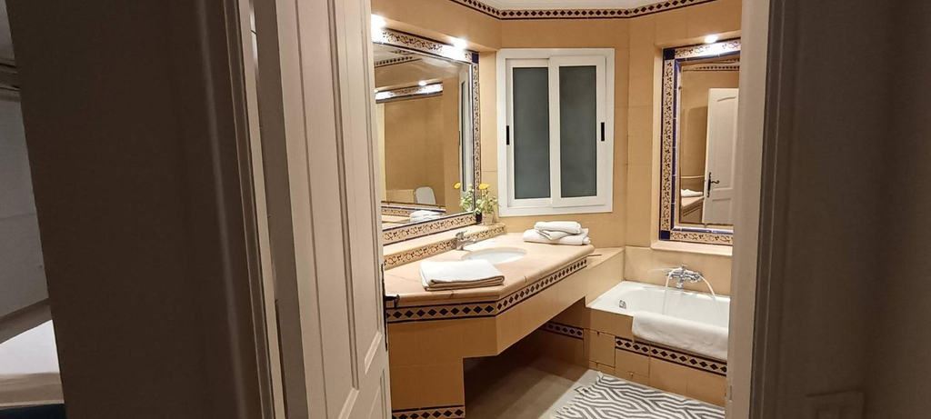 4, Luxurious Villa with Pool in La Soukra, Ariana, Soukra