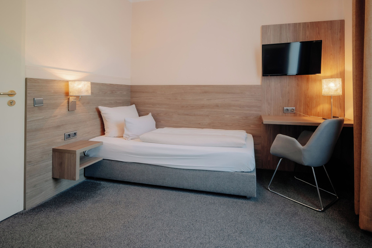 Bedroom 3, Parkhotel Lingen by Hackmann, Emsland