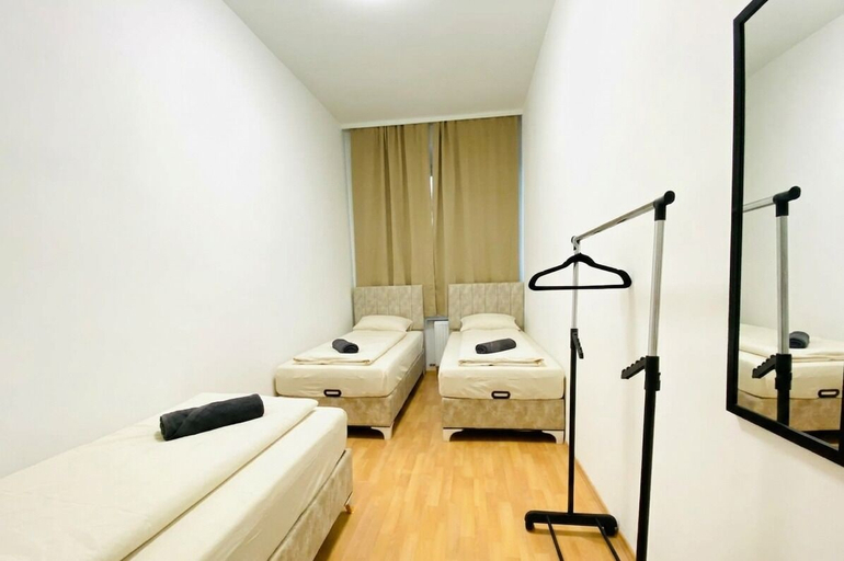 Room 2, Affordable Room in a Calm Neighborhood, Wien