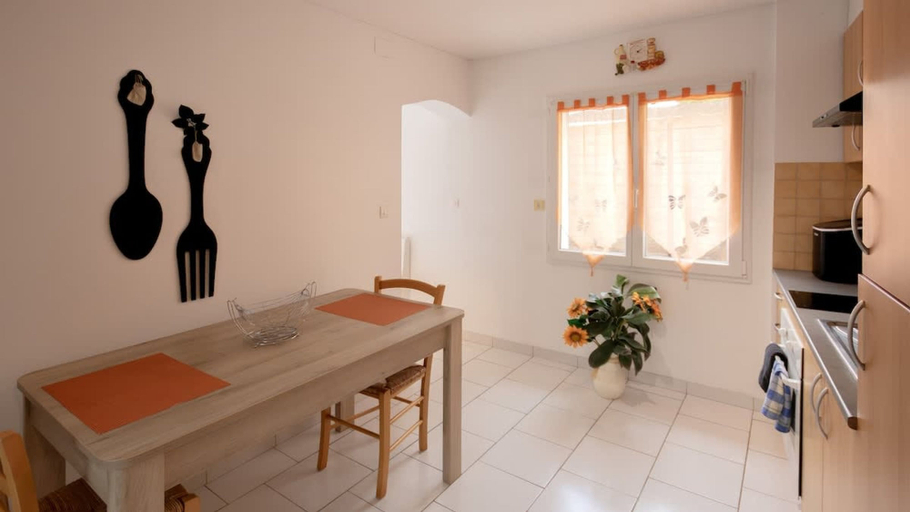 Room 4, Maison Avec Parking et Terrasse Option spa, Pas-de-Calais