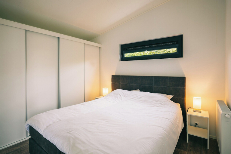 Room 5, Herkingen Stay Near the Lake, Dirksland