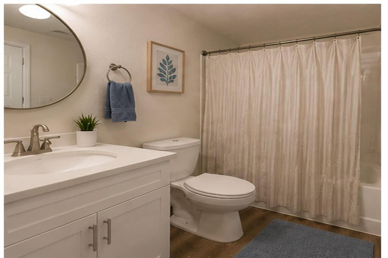 Bathroom, Norvella Hotel, Toronto