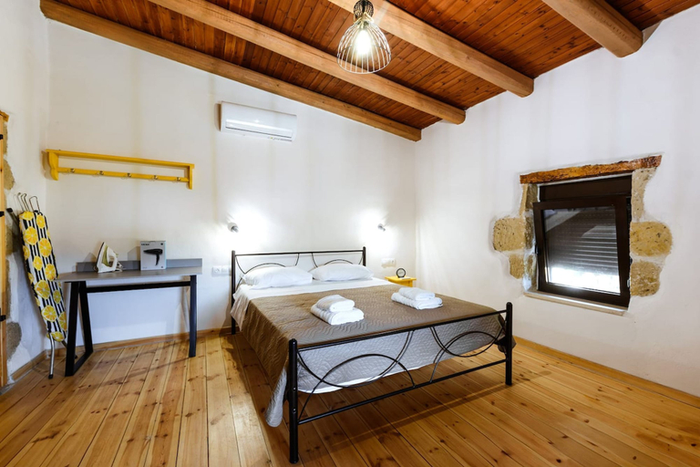 Bedroom 1, Xanthippi s Traditional House in Pemonia, Crete