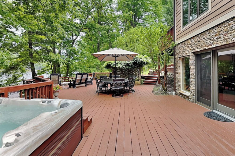 Sport & Beauty, Shelby-on-the-lake by Taylor Made Deep Creek, Garrett