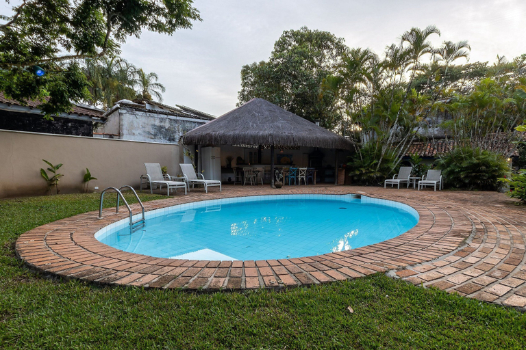 Pool 5, Casa praia com 4 suítes a 150m do mar, São Sebastião