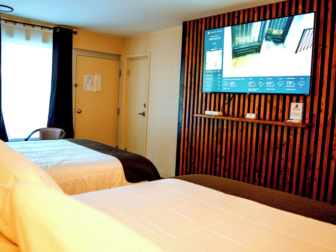 Bedroom 3, Sleepy Bear Motel, Sevier
