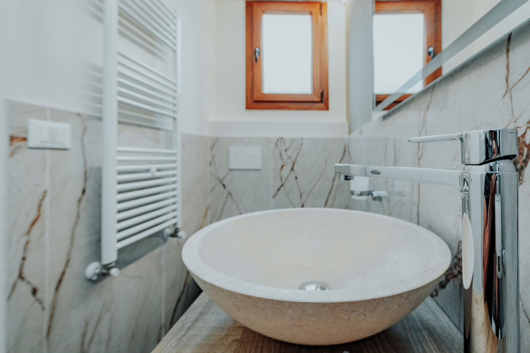 Bathroom 2, Casa Loredana, Venezia