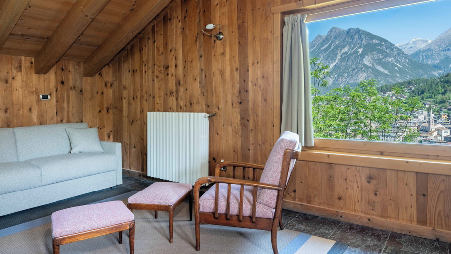 Front of property, Feleit 9, Sondrio