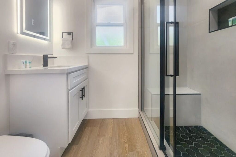 Bathroom 4, Beach House Inn, Santa Barbara