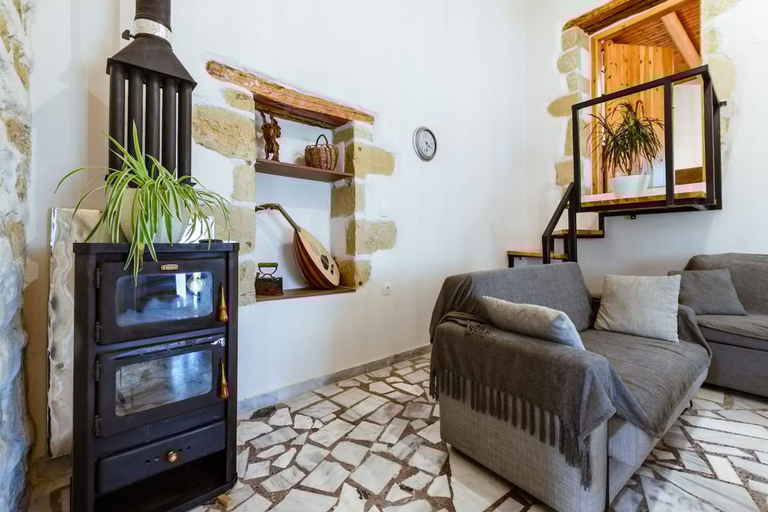 Others 5, Xanthippi s Traditional House in Pemonia, Crete