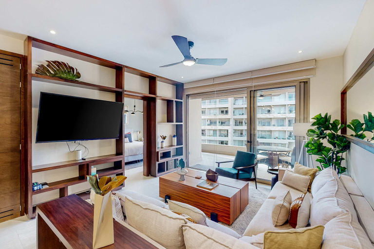 Living area 5, Stunning 3 BR - Pool - Awesome Amenities, La Paz