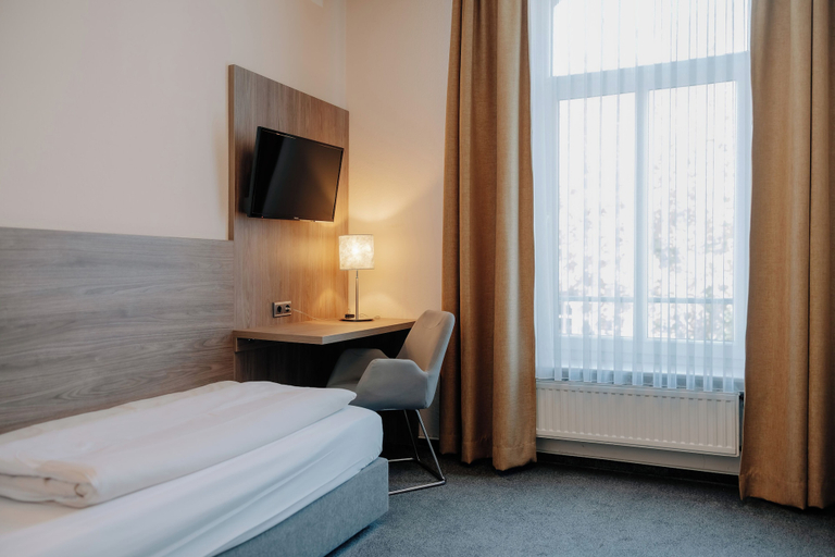 Bedroom 4, Parkhotel Lingen by Hackmann, Emsland