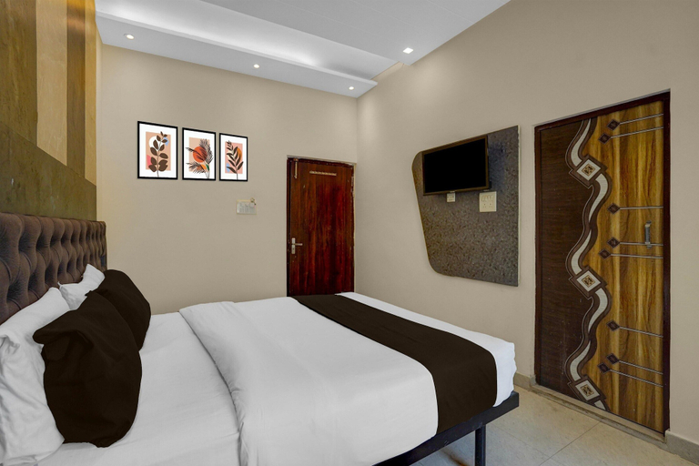 Room 5, Classic The Ganga Stay Hotel, Varanasi
