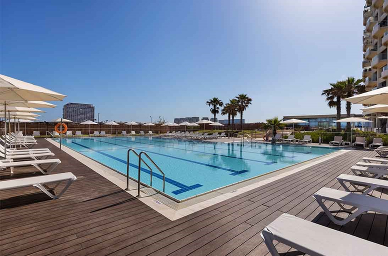 Pool 5, PLAY Hatzuk Beach