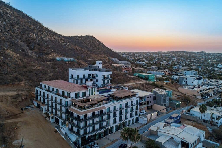 Exterior 2, Dog-friendly Loft With Rooftop Infinity Pool, Gym, Balcony & Central AC, La Paz