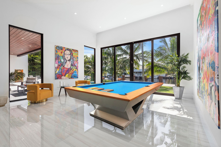 Exterior 4, Villa Pesara, Broward