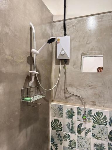 Bathroom 4, Laila Hostel, Muang Chiang Rai