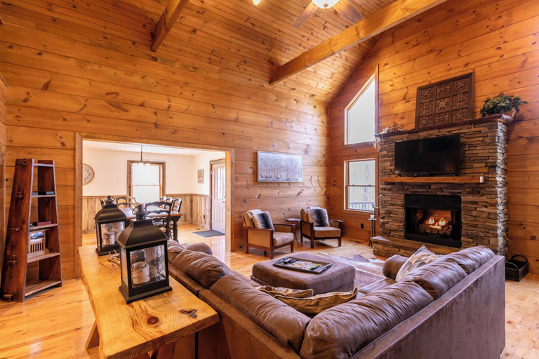 Others 5, Signature Ridge Lodge, Watauga