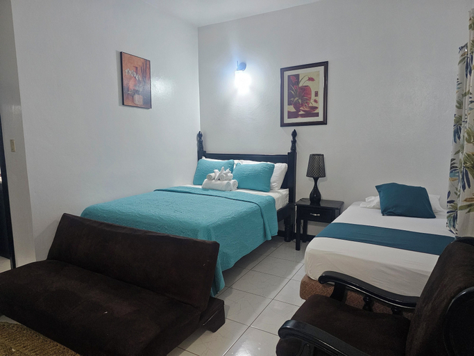 Bedroom 3, Roots Cafe Negril