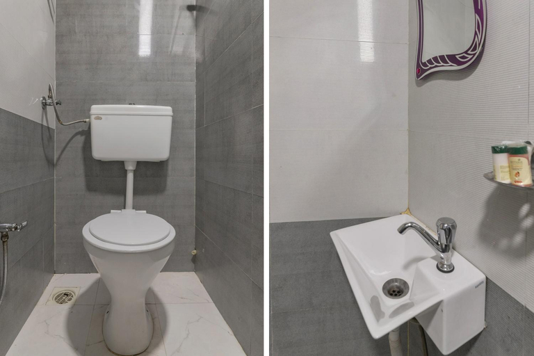 Bathroom, Hotel Ascot Neo (A K Palace), Mumbai Suburban