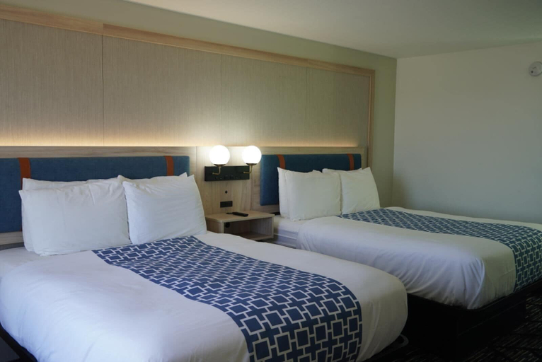 Bedroom 1, Bay Inn & Suites Troy, Lincoln
