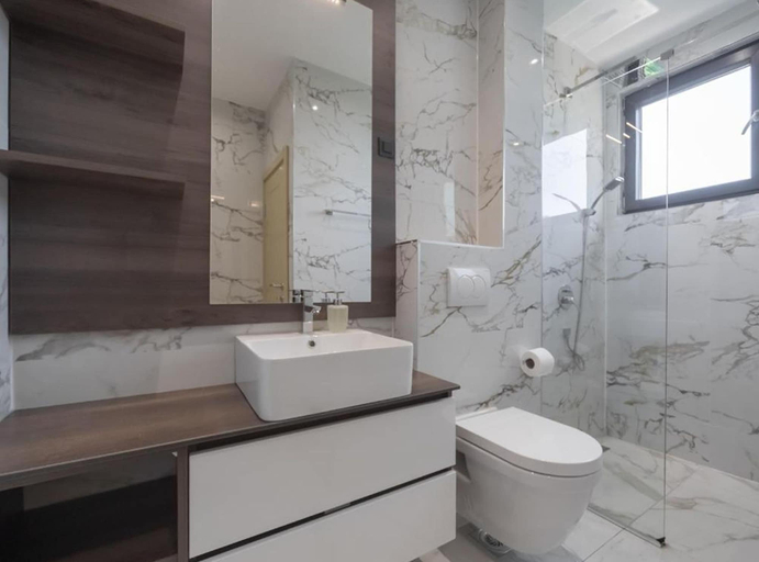 Bathroom 4, Hotel Diman