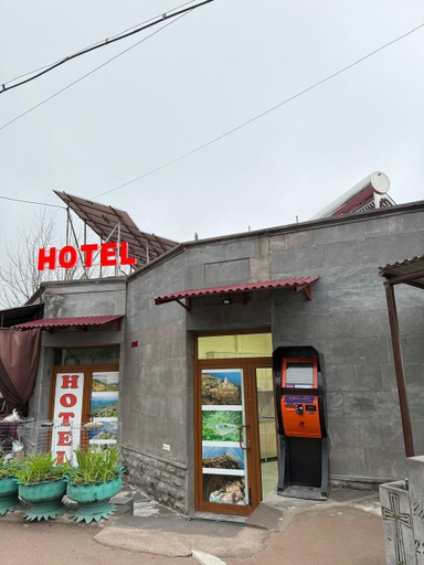 Front of property, Guest House MD