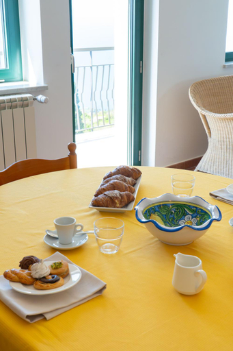 Food & Drinks 5, Cresta Panoramic apartments, Messina