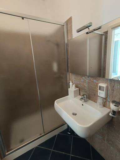 Bathroom 4, TUAREG Hotel, Taranto