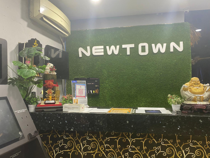 Others, Newtauns, Subang Jaya