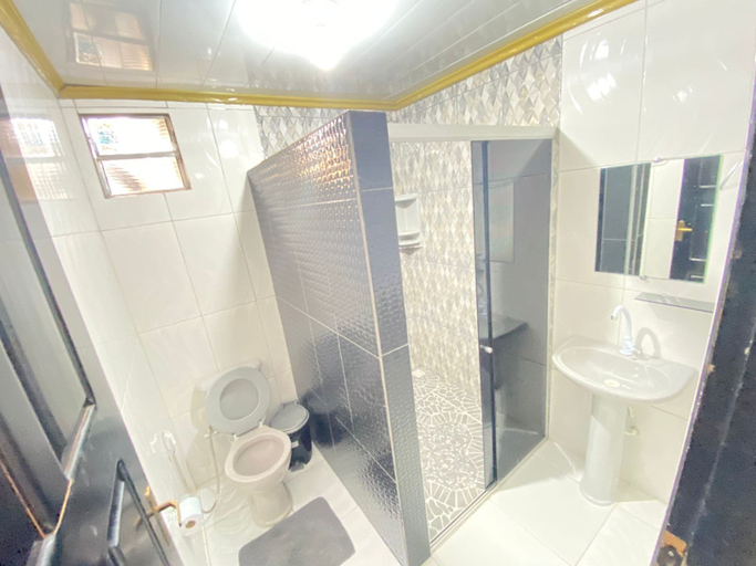 Bathroom 2, HOTEL E RESTAURANTE MAMÃE QUERO MAIS, Magalhães Barata