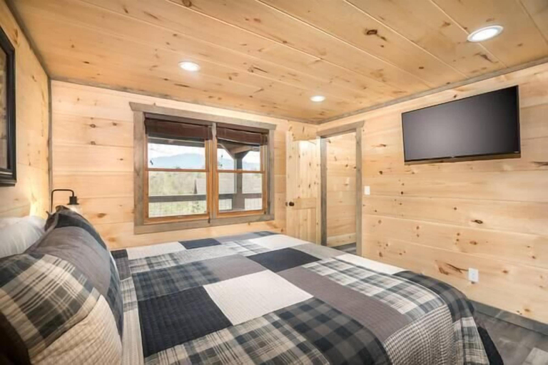 Bedroom, Peaceful Escape, Sevier